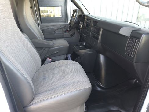 Used 2014 Chevrolet Express 3500 image 18