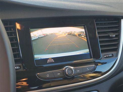 Used 2022 Buick Encore Preferred w/ Safety Package image 28