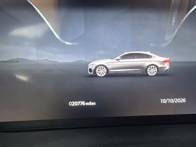 Used 2024 Jaguar XF R-Dynamic SE AWD/4WD image 15