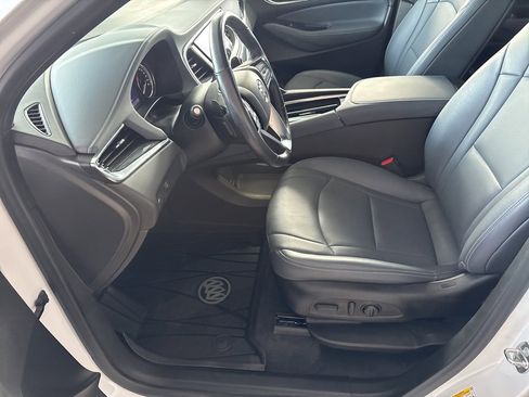 Used 2022 Buick Enclave Essence image 7
