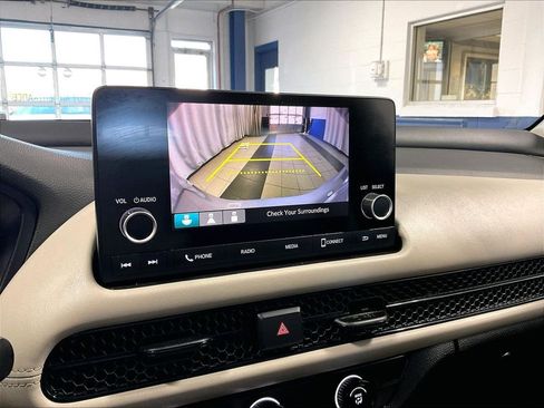 Used 2025 Honda HR-V LX image 19