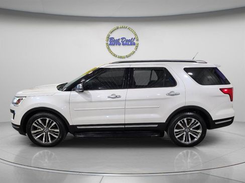 Used 2018 Ford Explorer Platinum AWD/4WD image 3