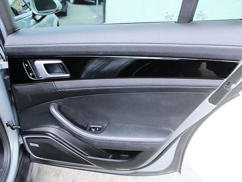 Used 2018 Porsche Panamera 4 AWD/4WD image 21