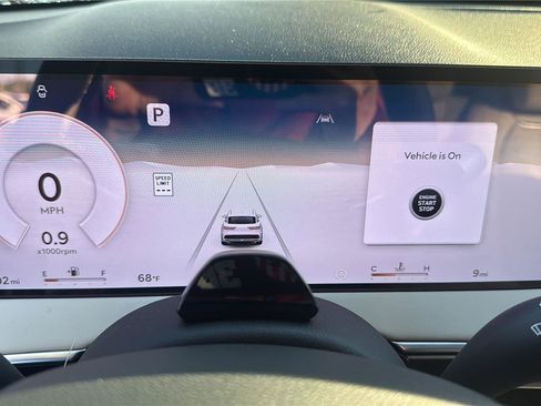 New 2026 Genesis GV70 2.5T Select AWD/4WD image 15