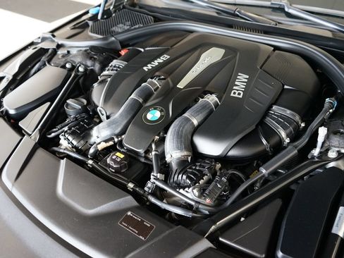Used 2018 BMW 750i xDrive AWD/4WD image 66