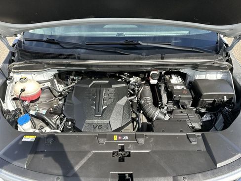 Used 2022 Kia Carnival EX image 36