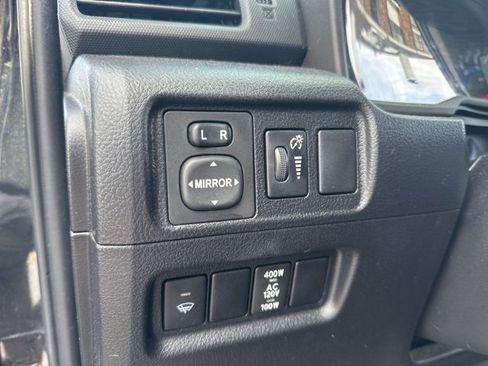 Used 2019 Toyota 4Runner TRD Off-Road Premium image 6