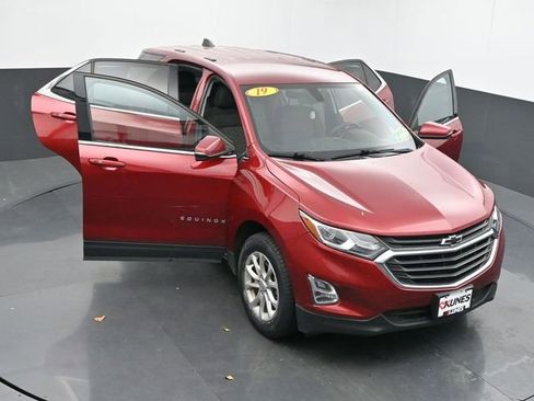 Used 2019 Chevrolet Equinox LT image 39