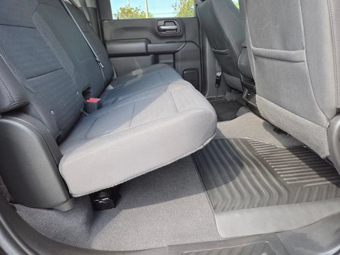 Used 2023 Chevrolet Silverado 2500 Custom w/ Custom Convenience Package AWD/4WD image 17