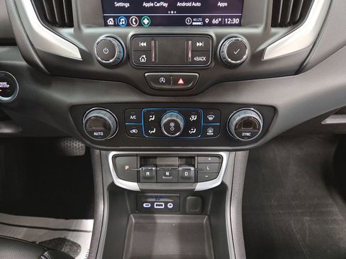 Used 2023 GMC Terrain SLT w/ Tech Package AWD/4WD image 16