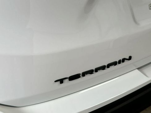 Used 2023 GMC Terrain SLE w/ Driver Convenience Package FWD image 10