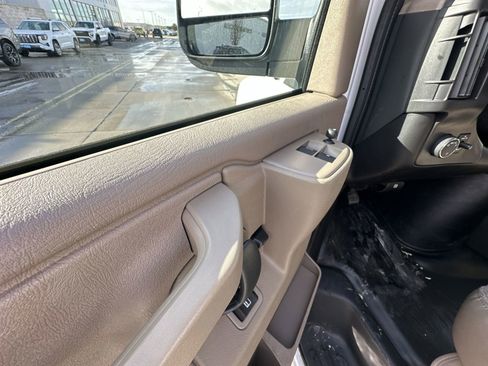 New 2025 Chevrolet Express 2500 image 19