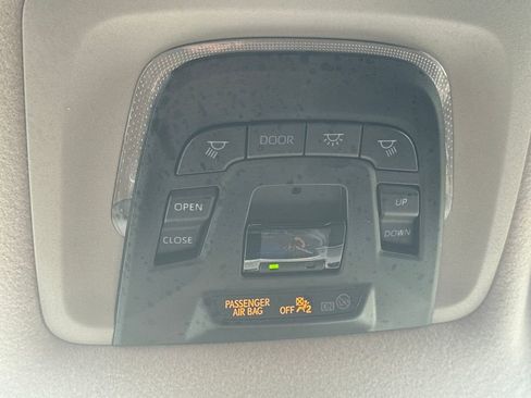 Used 2024 Toyota Corolla Cross XLE w/ Convenience Package image 30