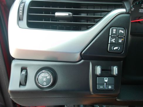 Used 2015 Chevrolet Tahoe LTZ RWD image 22