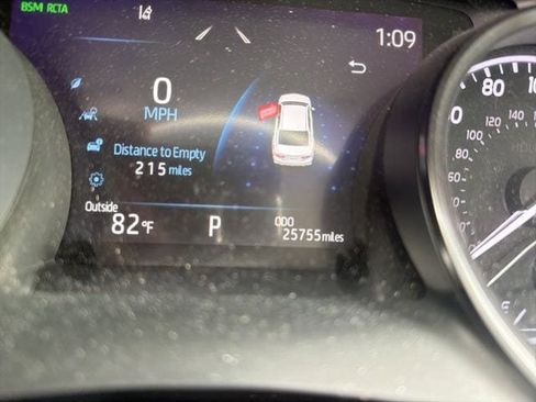 Used 2021 Toyota Camry SE w/ Cold Weather Package image 5