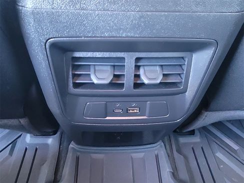 Used 2025 GMC Canyon Elevation w/ Convenience Package image 21