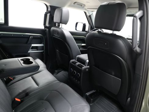 Used 2022 Land Rover Defender 110 SE image 70