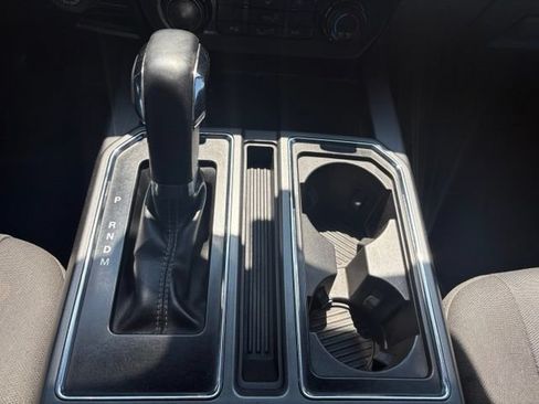 Used 2019 Ford F150 XLT w/ Equipment Group 302A Luxury AWD/4WD image 32