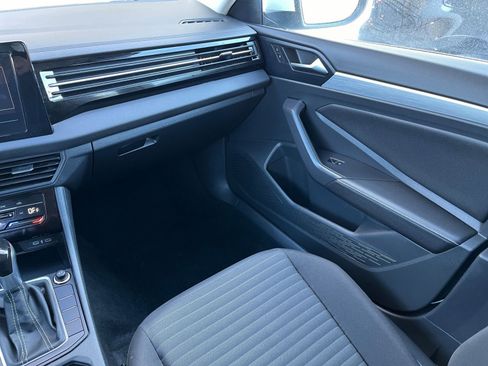 Used 2025 Volkswagen Jetta S image 31