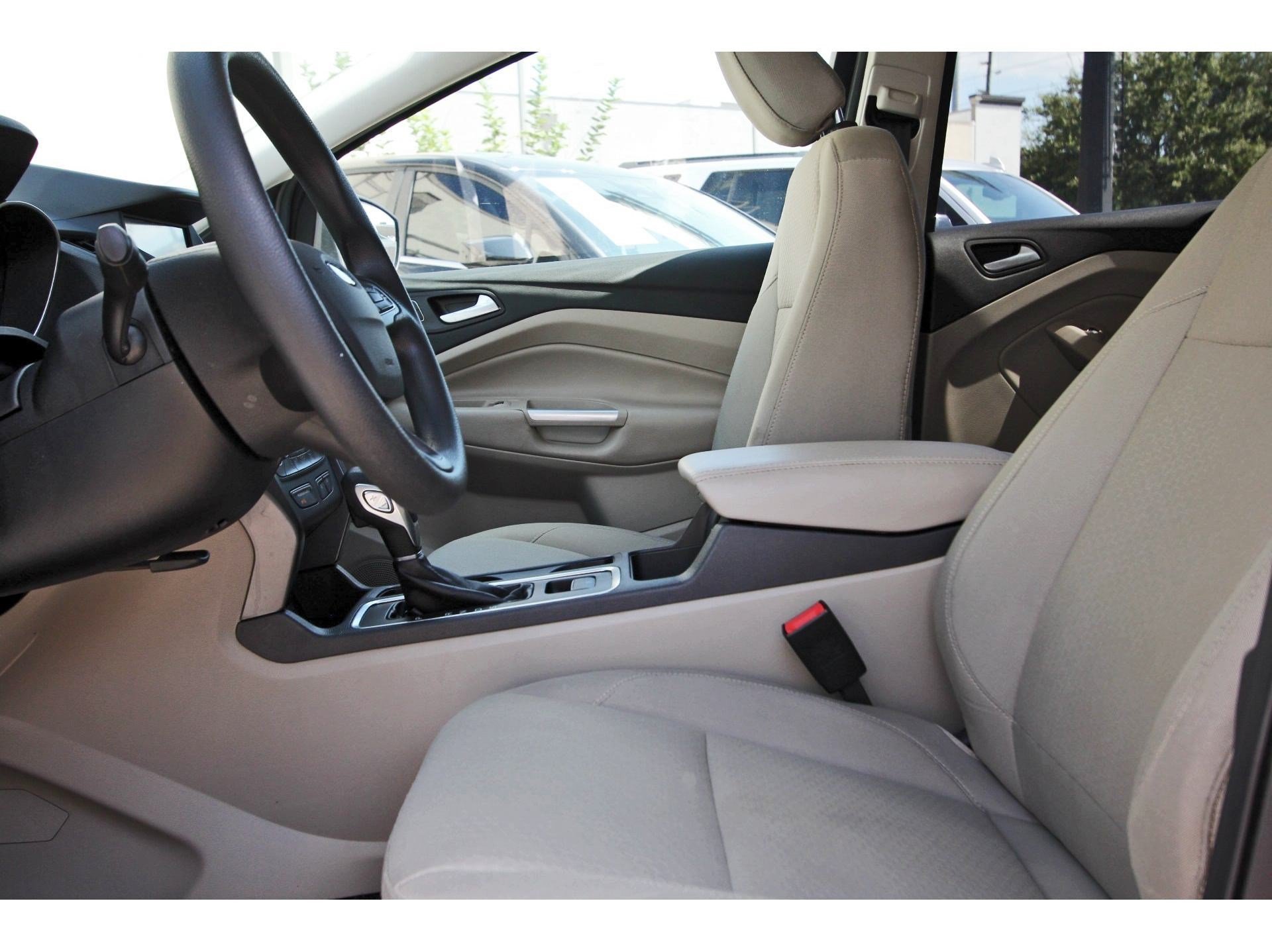 Used 2019 Ford Escape SE FWD image 27