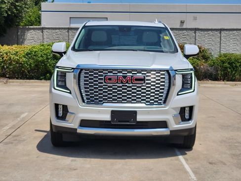 Used 2024 GMC Yukon Denali AWD/4WD image 2