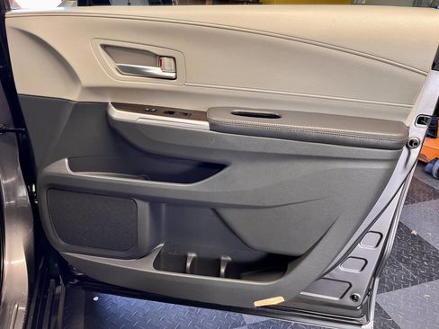 Used 2021 Toyota Sienna XLE image 21