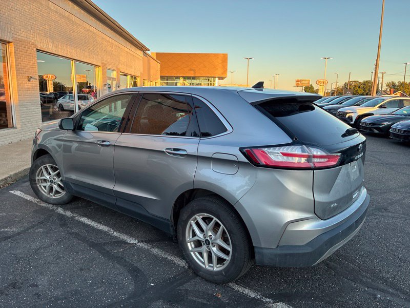 Used 2023 Ford Edge SEL AWD/4WD image 3