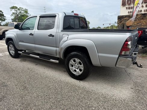 Used 2012 Toyota Tacoma 4x4 Double Cab w/ SR5 Pkg image 4