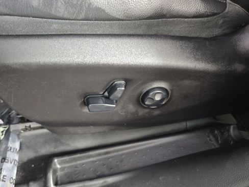 Used 2018 Chrysler Pacifica Touring-L Plus w/ Advanced Safetytec Group FWD image 36