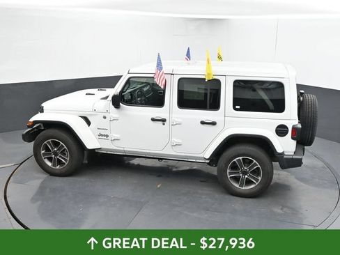 Used 2023 Jeep Wrangler Unlimited Sahara AWD/4WD image 42