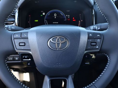 New 2026 Toyota Camry SE image 19