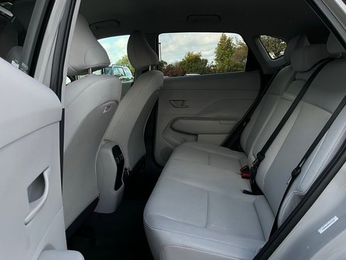 Used 2025 Hyundai Kona SEL image 12