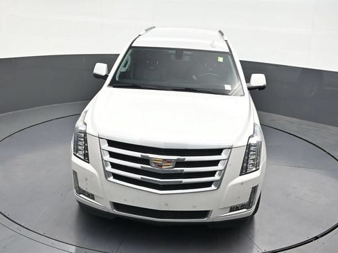 Used 2020 Cadillac Escalade 2WD image 23