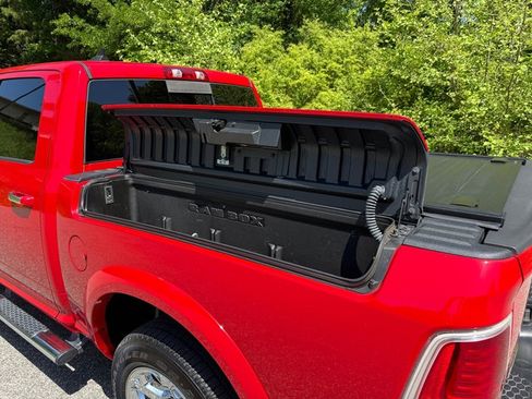 Used 2017 RAM 1500 Laramie w/ Convenience Group AWD/4WD image 12