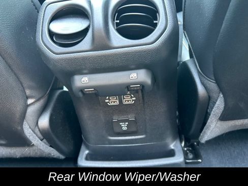 Used 2024 Jeep Wrangler Unlimited Sahara w/ Technology Group AWD/4WD image 42
