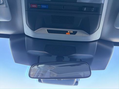 Certified 2025 Subaru Crosstrek 2.0i Premium image 45