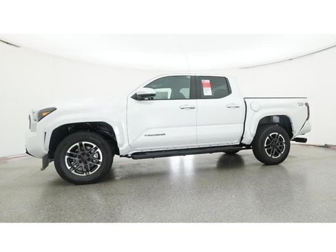 New 2025 Toyota Tacoma TRD Sport image 18