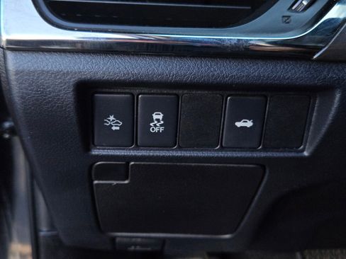 Certified 2018 Toyota Avalon XLE Plus w/ Carpet Mat Package image 25