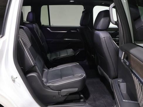 Used 2025 GMC Acadia Denali w/ Super Cruise Package AWD/4WD image 24