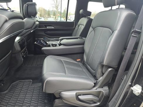 Certified 2025 Jeep Grand Wagoneer Series II Obsidian w/ Quick Order Packagew 28T AWD/4WD image 30