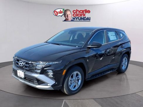 New 2026 Hyundai Tucson SE FWD image 1