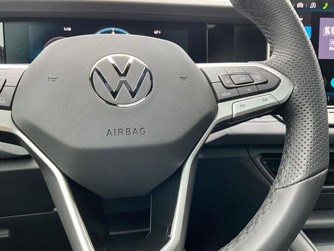 New 2026 Volkswagen Tiguan SE R-Line image 21