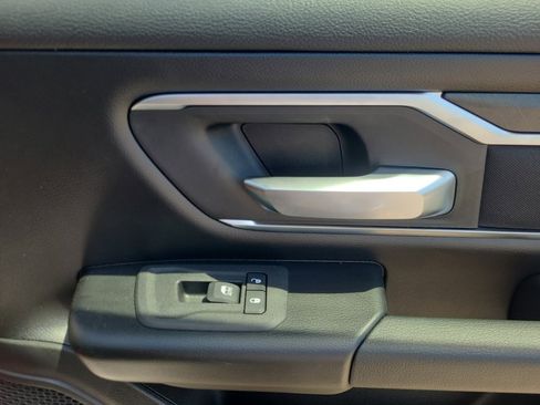Used 2025 RAM 1500 Big Horn AWD/4WD image 35