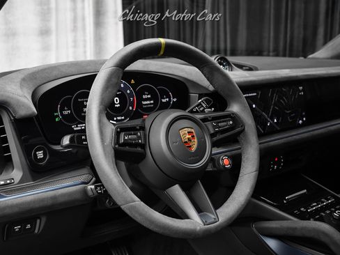 Used 2024 Porsche Cayenne Turbo GT AWD/4WD image 9