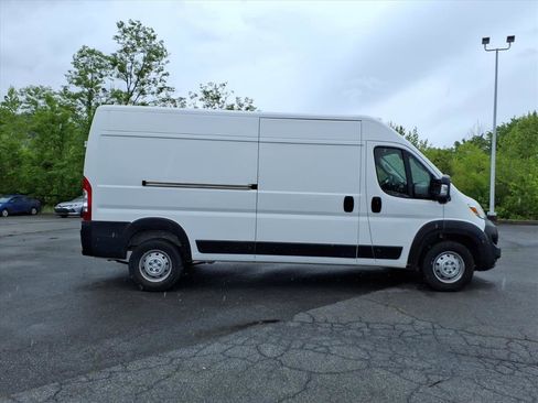 Used 2023 RAM ProMaster 2500 FWD image 15