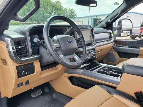 Certified 2024 Ford F250 Lariat AWD/4WD image 3