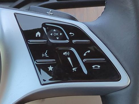 Used 2025 Mercedes-Benz C 300 Sedan image 25