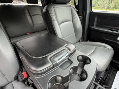 Used 2023 RAM 2500 Tradesman w/ Chrome Appearance Group AWD/4WD image 33