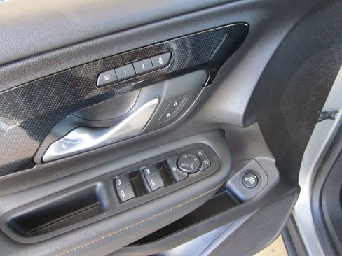 Used 2024 GMC Terrain AT4 image 21