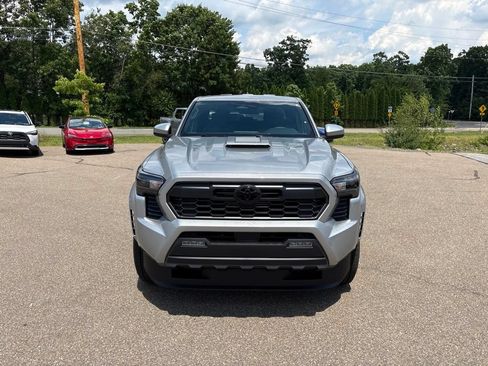 Certified 2026 Toyota Tacoma TRD Sport AWD/4WD image 9